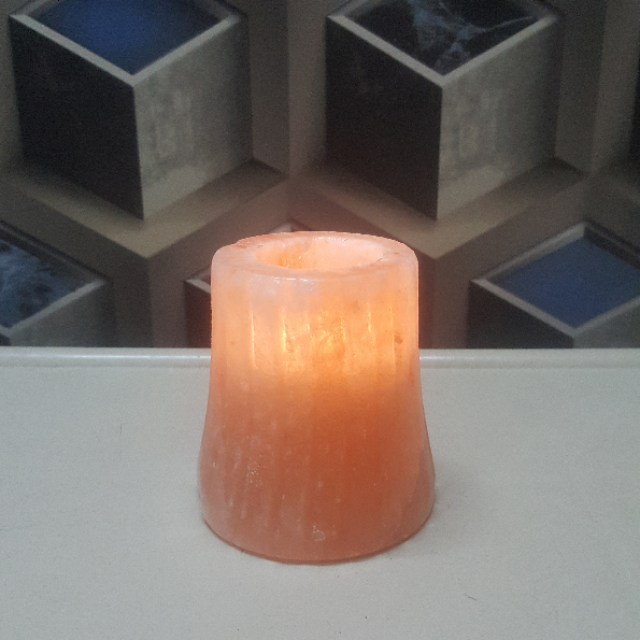 himalayan line candle holder with light